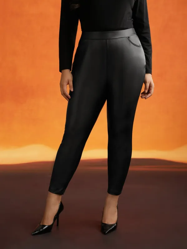 Leather Pockets Mid Rise Leggings sold by Bloomchic