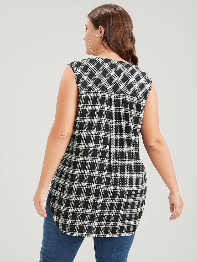 V Neck Pocket Asymmetrical Hem Plaid Tank Top sold by Bloomchic product image thumbnail 5