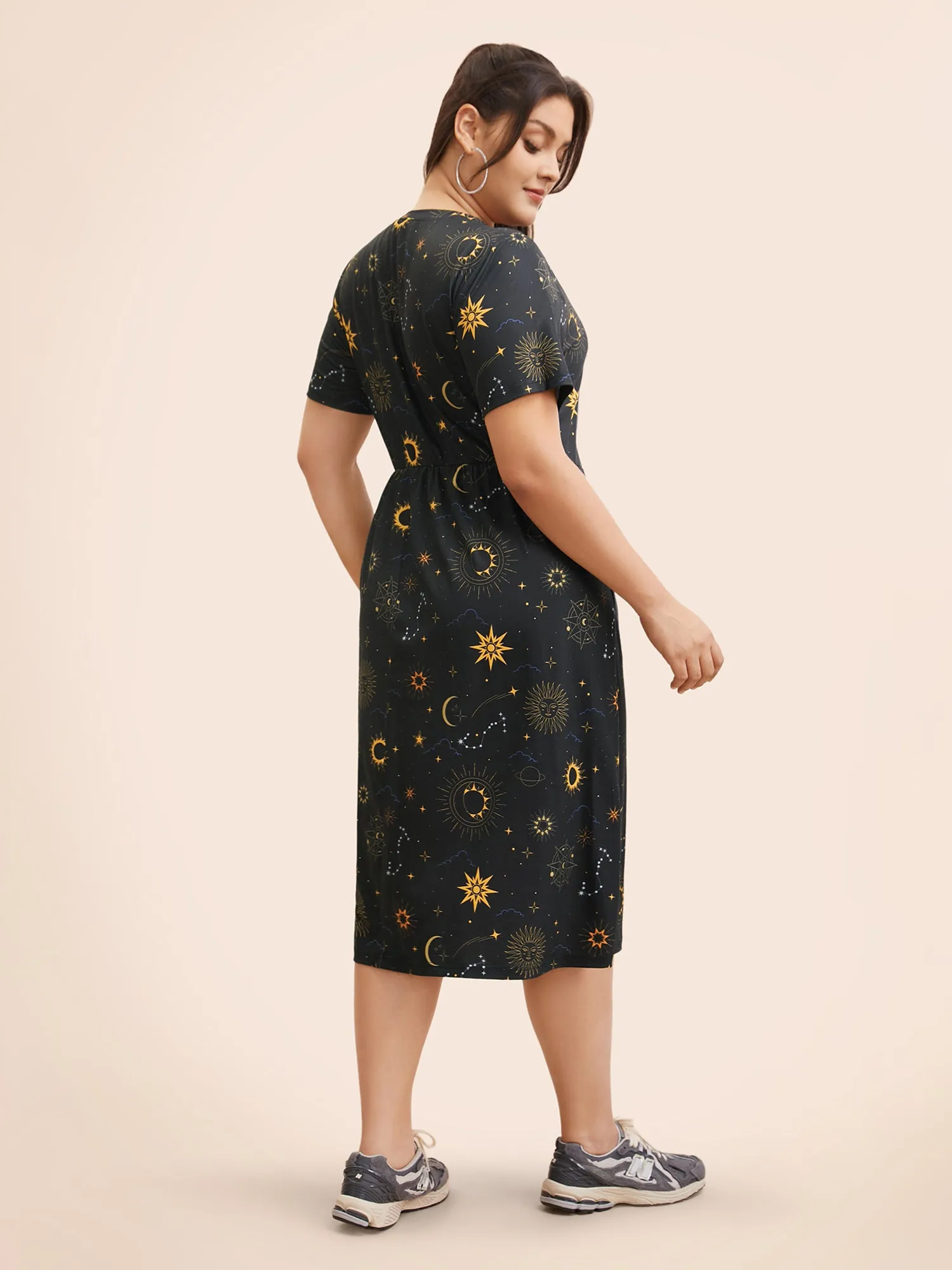 Sun & Star Print Crew Neck Pocket Dress sold by Bloomchic product image thumbnail 4