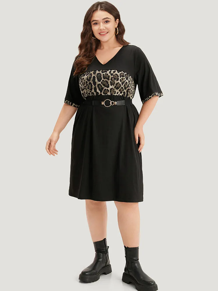 Supersoft Essentials Leopard Print Patchwork Pocket V Neck Dress sold by Bloomchic product image thumbnail 4