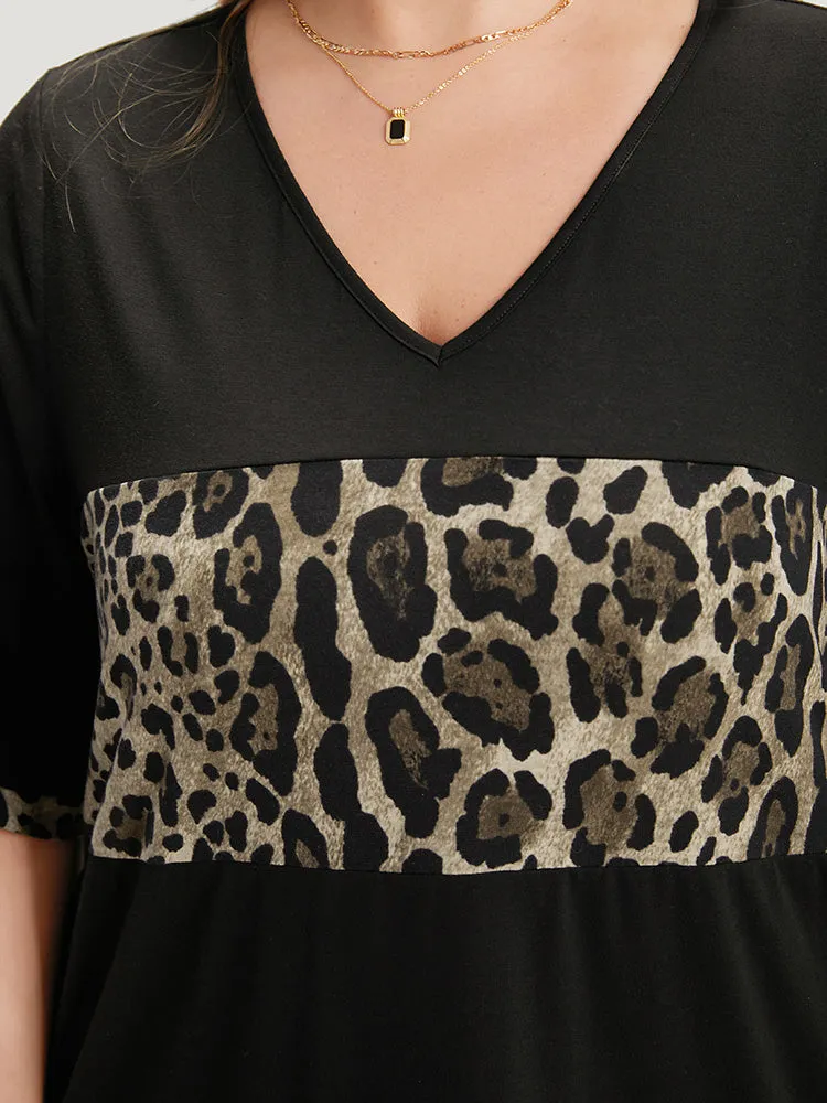 Supersoft Essentials Leopard Print Patchwork Pocket V Neck Dress sold by Bloomchic product image thumbnail 5