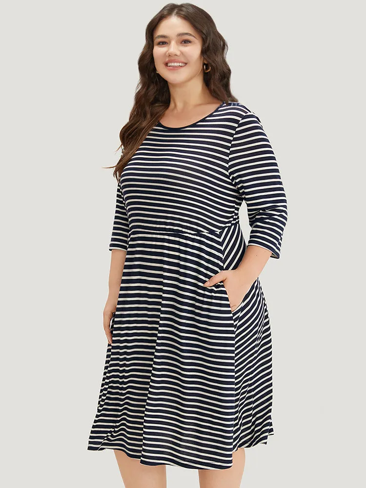 Striped Crew Neck Pocket Twist Back Dress sold by Bloomchic product image thumbnail 3