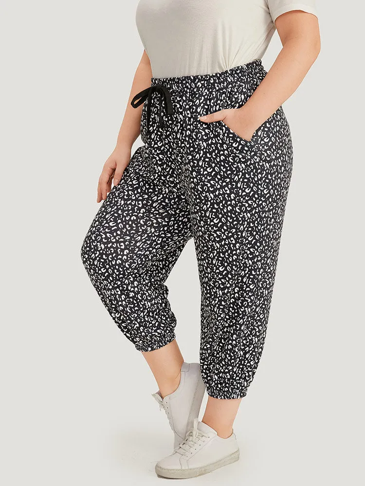 Leopard Print Drawstring Pocket Elastic Waist Sweatpants sold by Bloomchic product image thumbnail 2