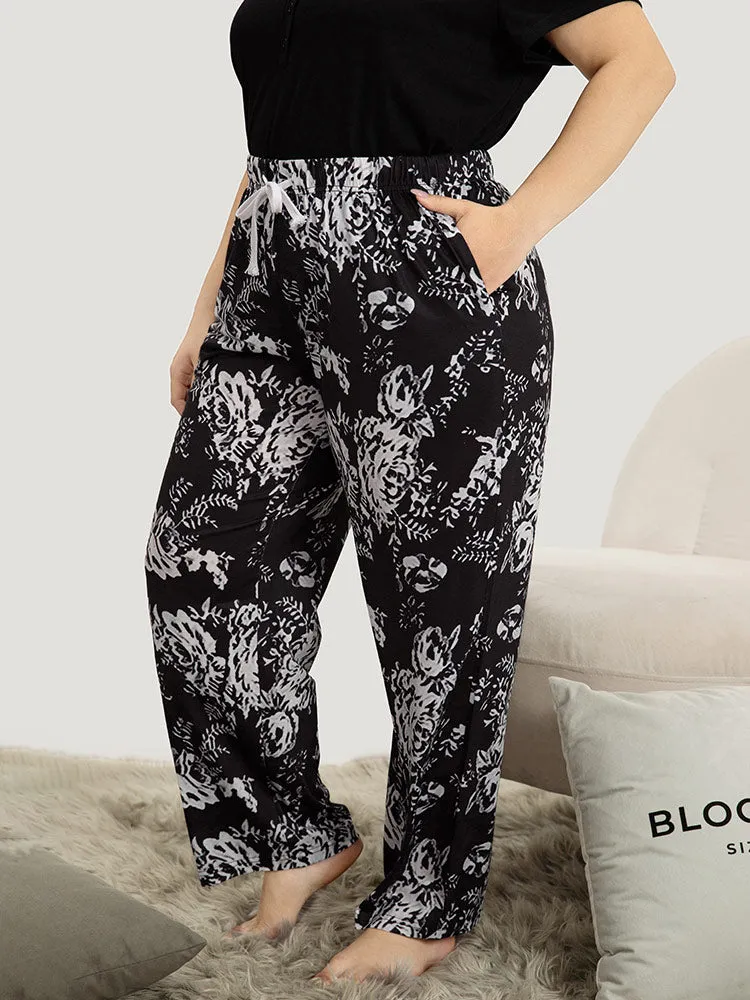 Silhouette Floral Print Drawstring Pocket Elastic Waist Sleep Shorts sold by Bloomchic