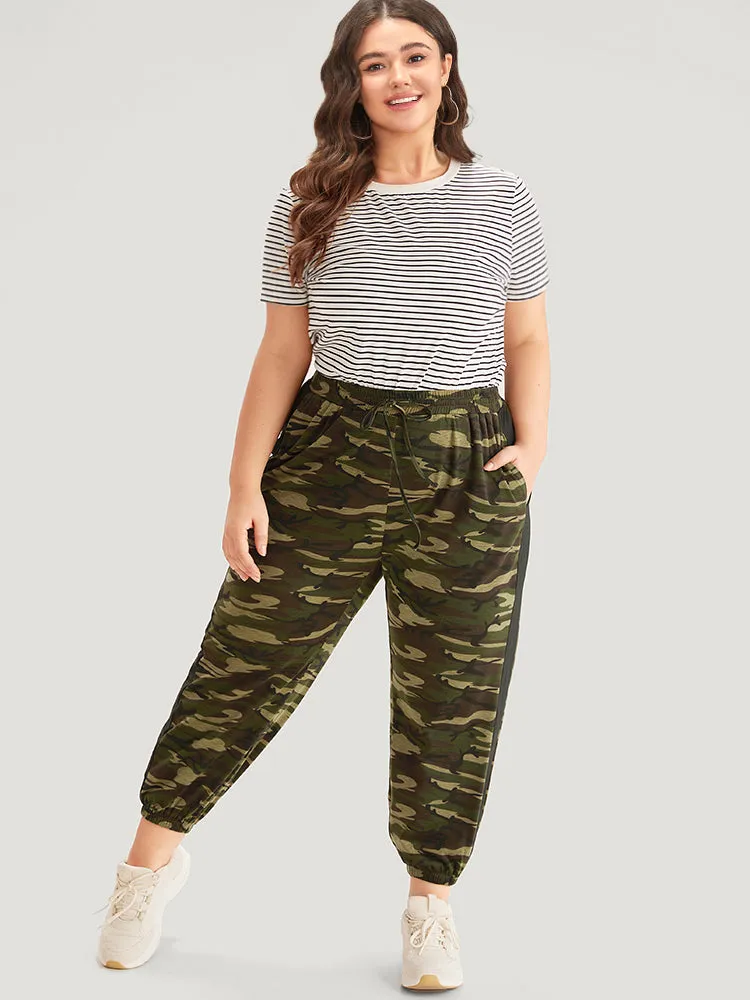 Camo Print Drawstring Pocket Patchwork Sweatpants sold by Bloomchic product image thumbnail 4