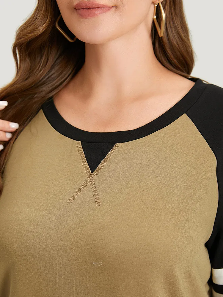 Contrast Patchwork Pocket Stitch Raglan Sleeve Sweatshirt sold by Bloomchic product image thumbnail 5