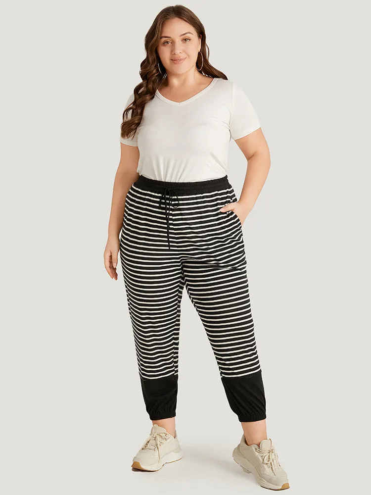 Striped Patchwork Elastic Waist Pocket Ties Sweatpants sold by Bloomchic product image thumbnail 4