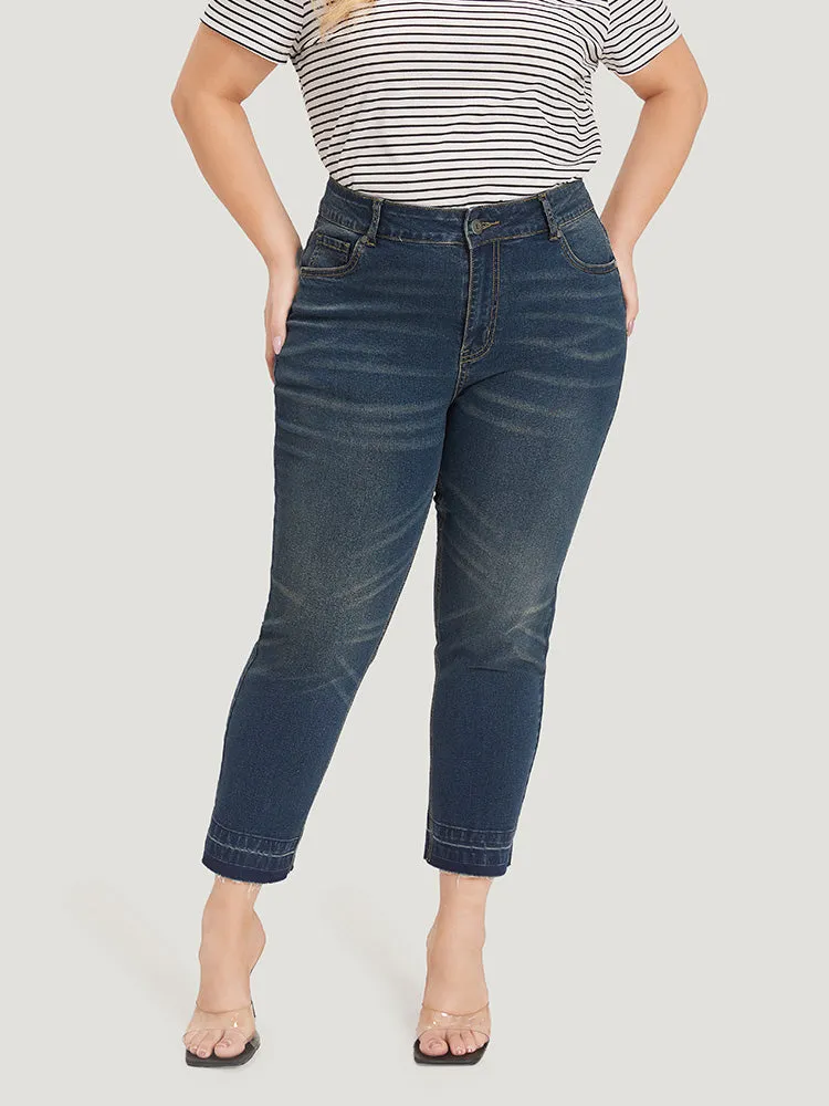 Solid Straight Cutoff Pocket Dark Wash Jeans sold by Bloomchic product image thumbnail 4