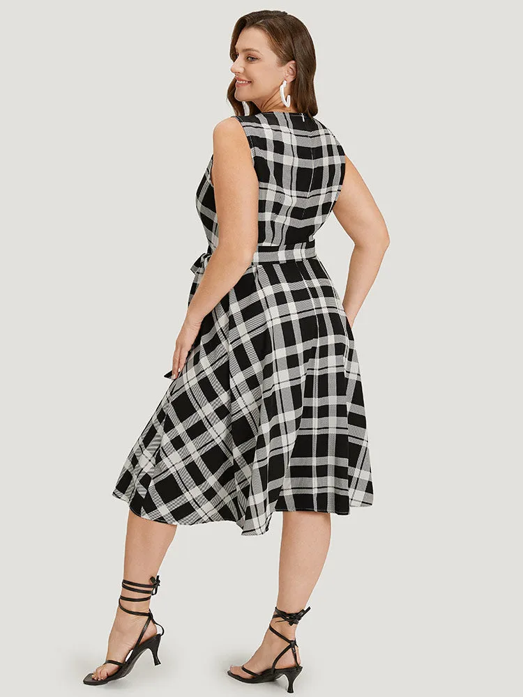 Plaid Pocket Zipper Belted Sleeveless Dress sold by Bloomchic product image thumbnail 2