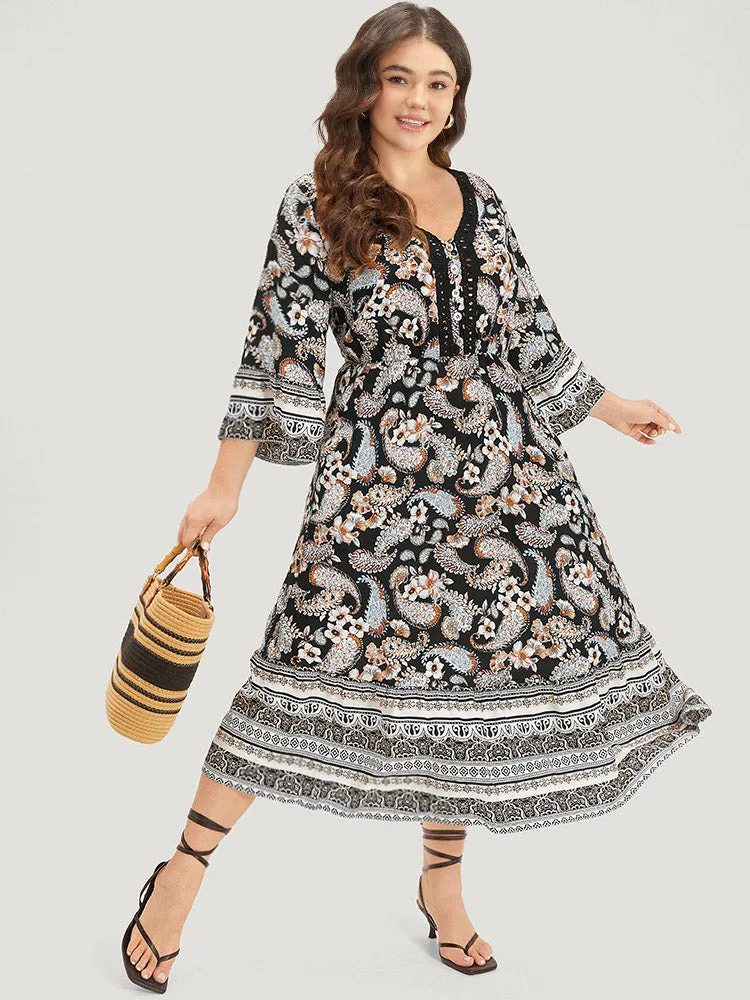 Floral & Paisley Print Elastic Waist Button Detail Dress sold by Bloomchic product image thumbnail 2
