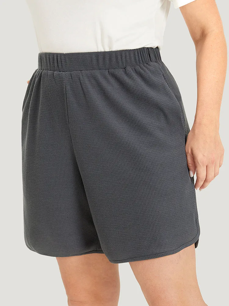 Plain Waffle Knit Pocket Arc Hem Shorts sold by Bloomchic product image thumbnail 2