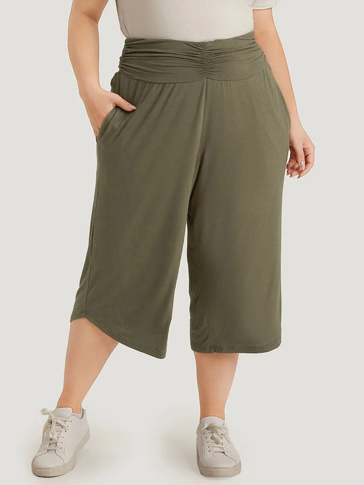 Plain Ruched Pocket Arc Hem Cropped Pants sold by Bloomchic