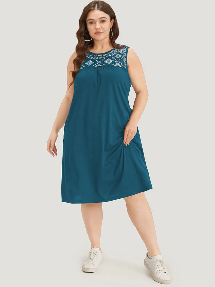 Embroidered Pocket Patchwork Tank Midi Dress sold by Bloomchic product image thumbnail 4