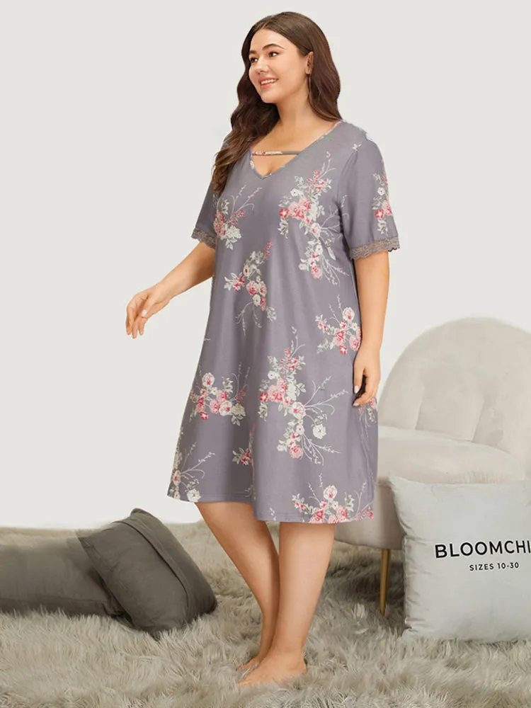 Floral Print Keyhole Pocket Lace Panel Night Dress sold by Bloomchic product image thumbnail 3