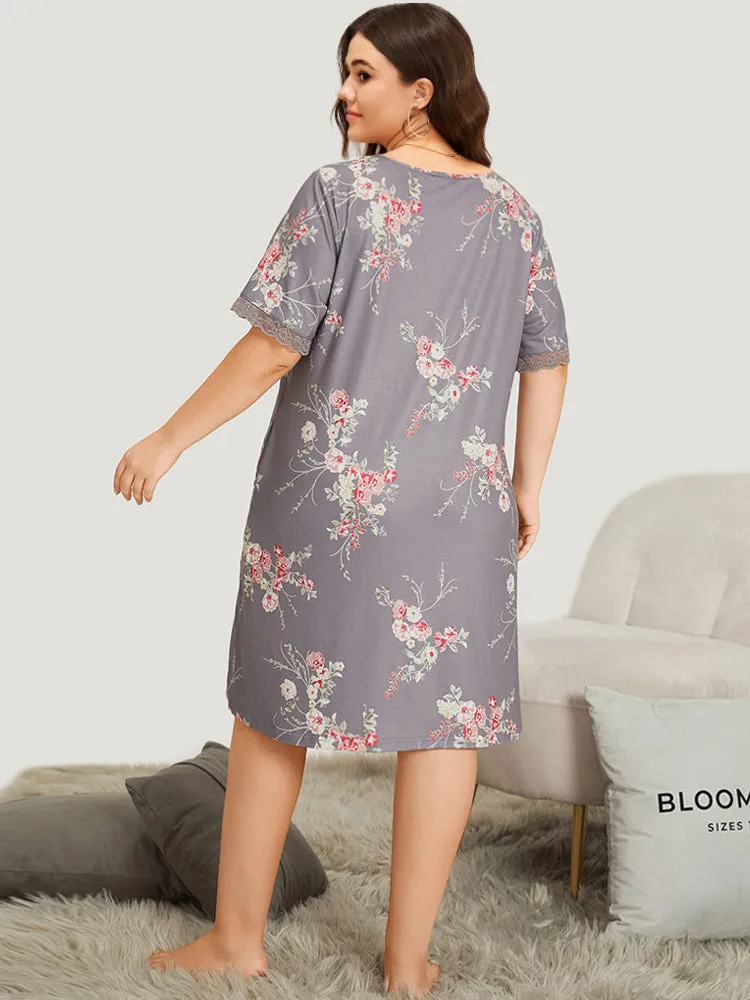 Floral Print Keyhole Pocket Lace Panel Night Dress sold by Bloomchic product image thumbnail 4