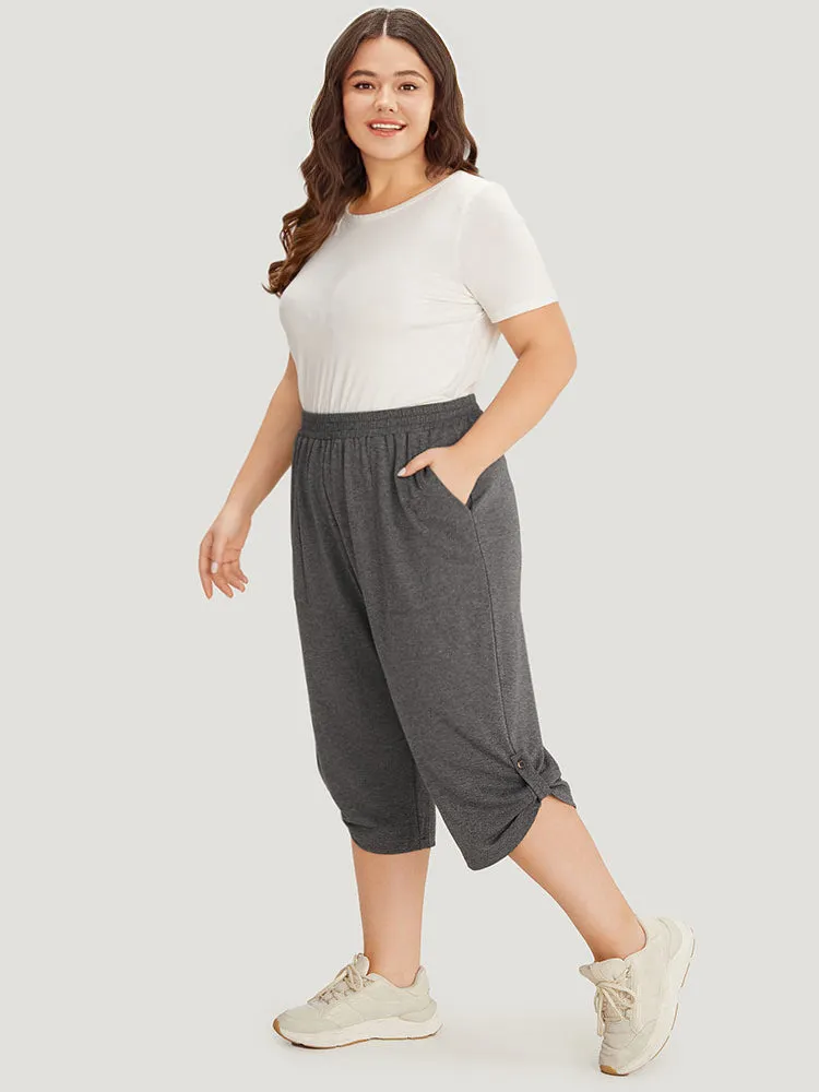 Supersoft Essentials Plain Pocket Button Detail Cropped Sweatpants sold by Bloomchic product image thumbnail 4