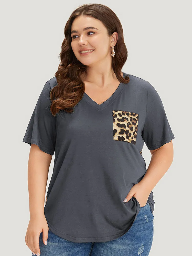 Leopard Patchwork Patched Pocket V Neck T-shirt sold by Bloomchic product image thumbnail 3