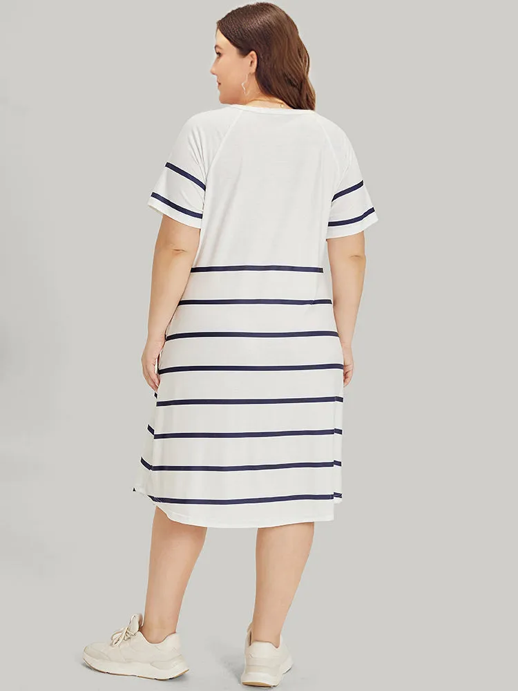 Striped Button Through Pocket Raglan Sleeve Dress sold by Bloomchic product image thumbnail 4