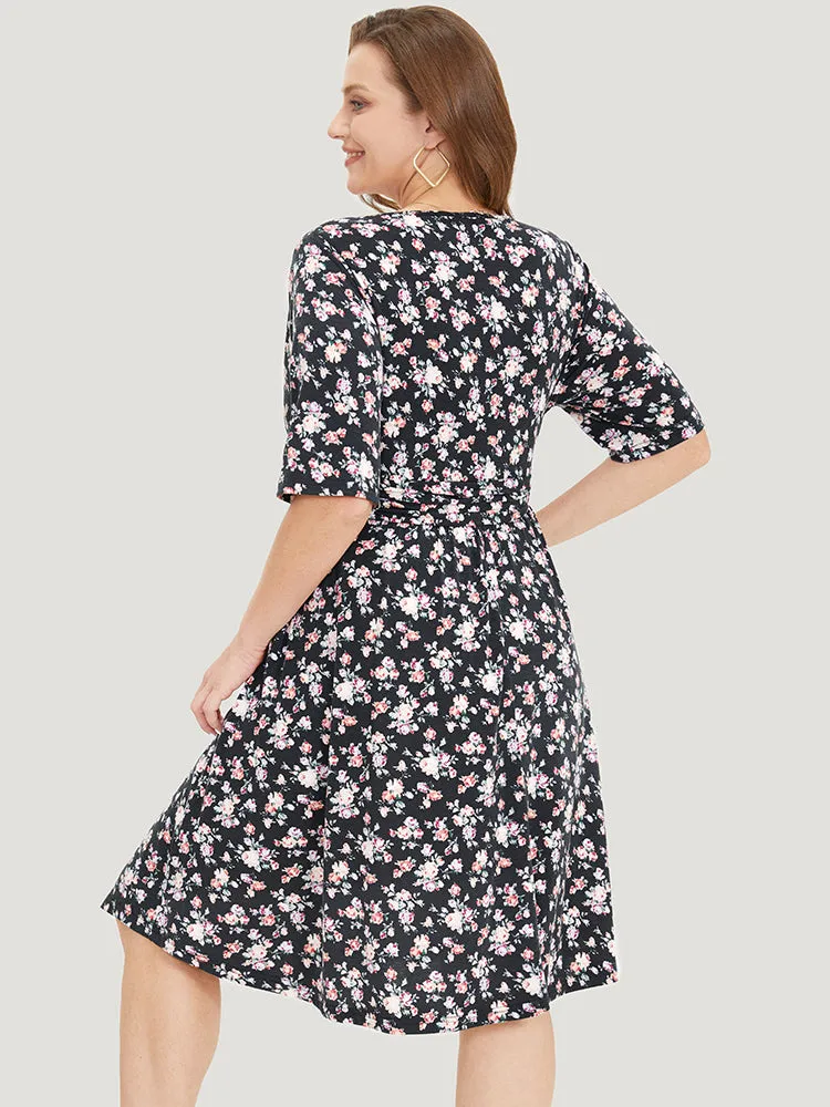Ditsy Floral Pocket Overlap Collar Half Sleeve Dress sold by Bloomchic product image thumbnail 4