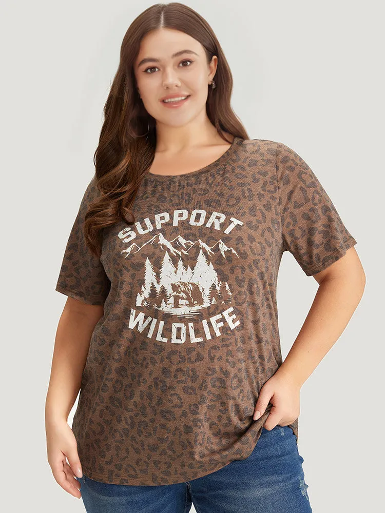 Leopard Graphic & Letter Print Crew Neck T-shirt sold by Bloomchic product image thumbnail 3