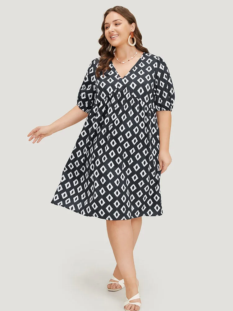 Geometric Print Gathered Pocket Puff Sleeve Dress sold by Bloomchic