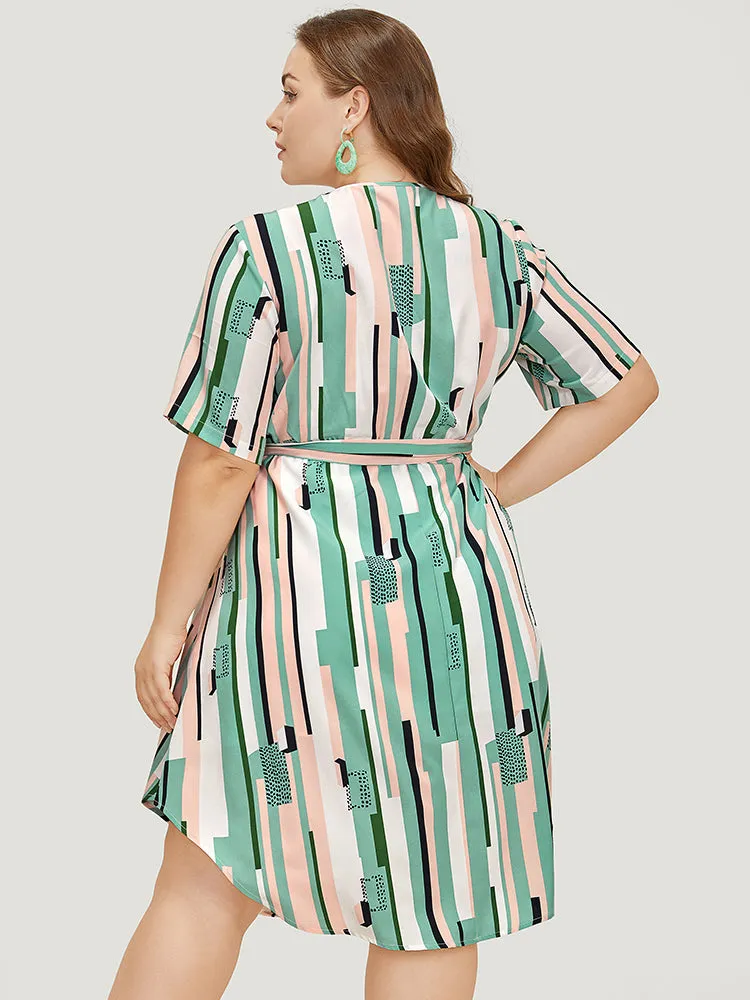 Geometric Contrast Curved Hem Pocket Belt Zipper Dress sold by Bloomchic product image thumbnail 4