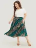 Floral Contrast Pocket Knot Front Skirt sold by Bloomchic