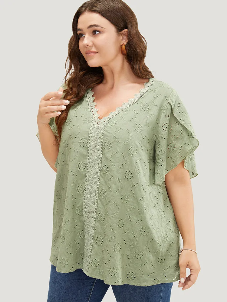 Solid Broderie Anglaise Split Sleeve Contrast Lace Blouse sold by Bloomchic product image thumbnail 4