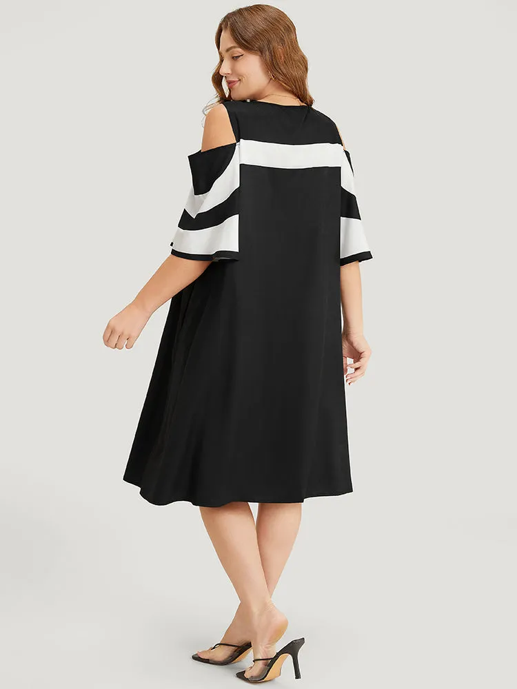 Colorblock Contrast Pocket Cold Shoulder Dress sold by Bloomchic product image thumbnail 3