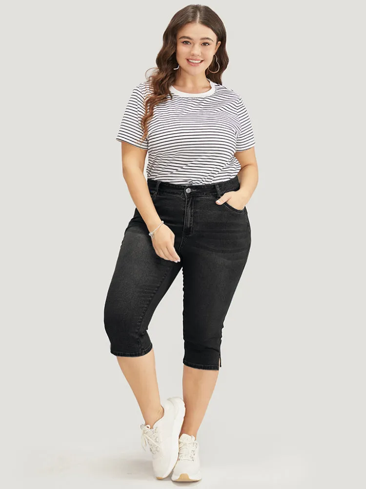 Very Stretchy Medium Wash Split Hem Knee Denim Shorts sold by Bloomchic product image thumbnail 5