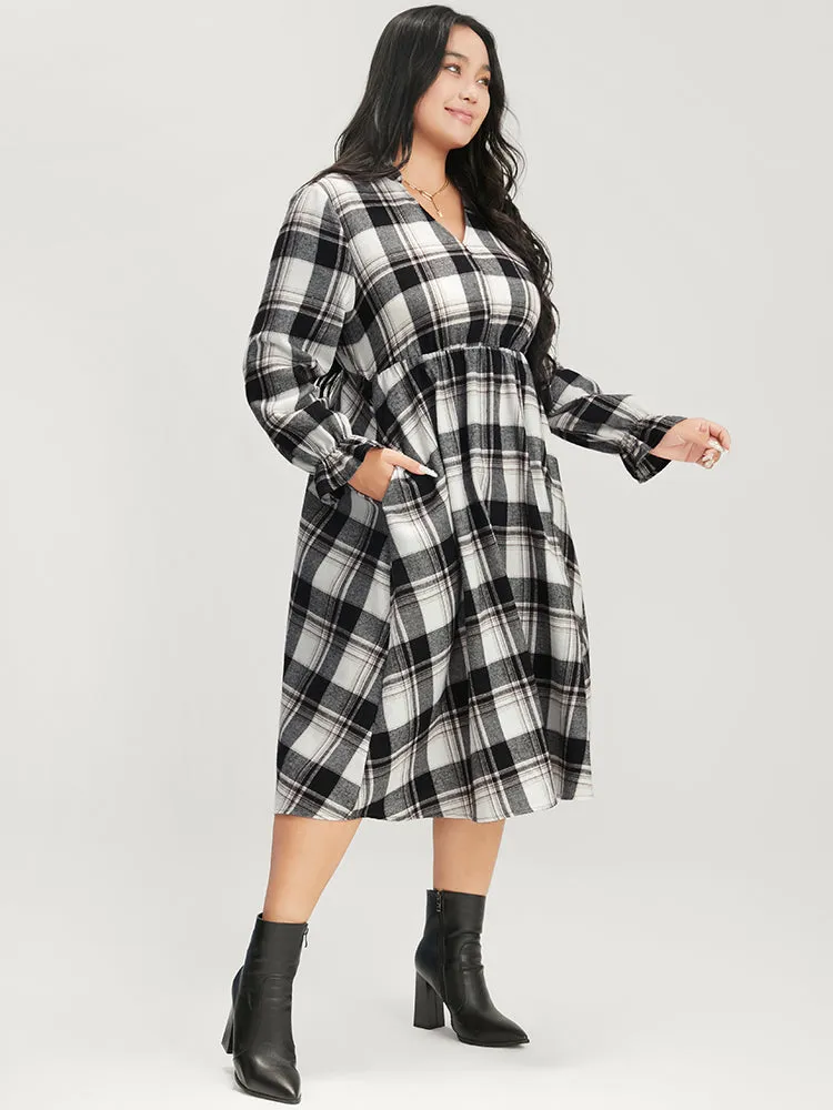 Plaid Lantern Sleeve Pocket V Neck Midi Dress Without Belt sold by Bloomchic product image thumbnail 5