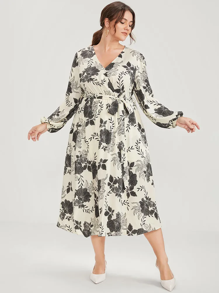 Floral Print Lantern Sleeve Pocket Split Belted Dress sold by Bloomchic product image thumbnail 3