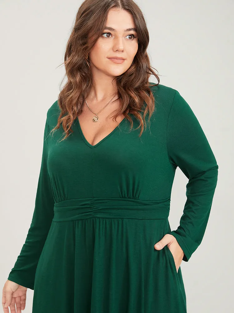 Solid Deep V Neck Gathered Pocket Split Maxi Dress sold by Bloomchic product image thumbnail 5