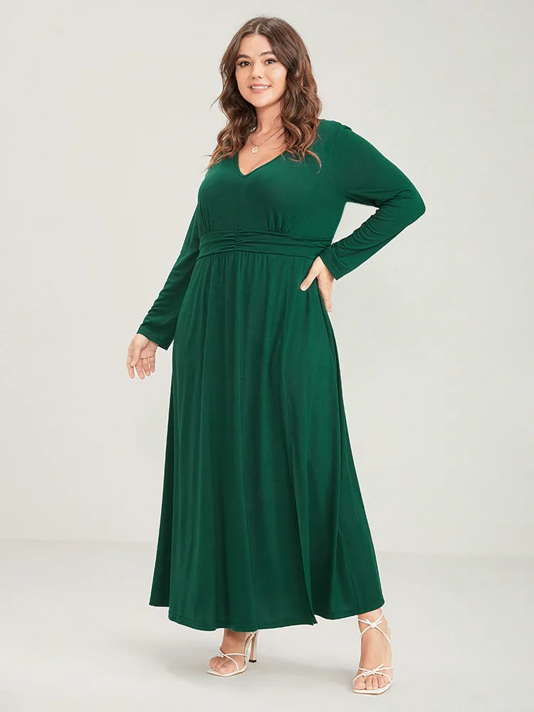 Solid Deep V Neck Gathered Pocket Split Maxi Dress sold by Bloomchic product image thumbnail 3