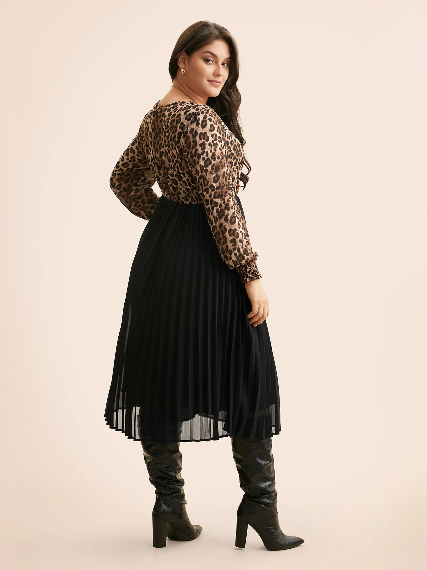Leopard Print Patchwork Mesh Pleated Dress sold by Bloomchic product image thumbnail 3