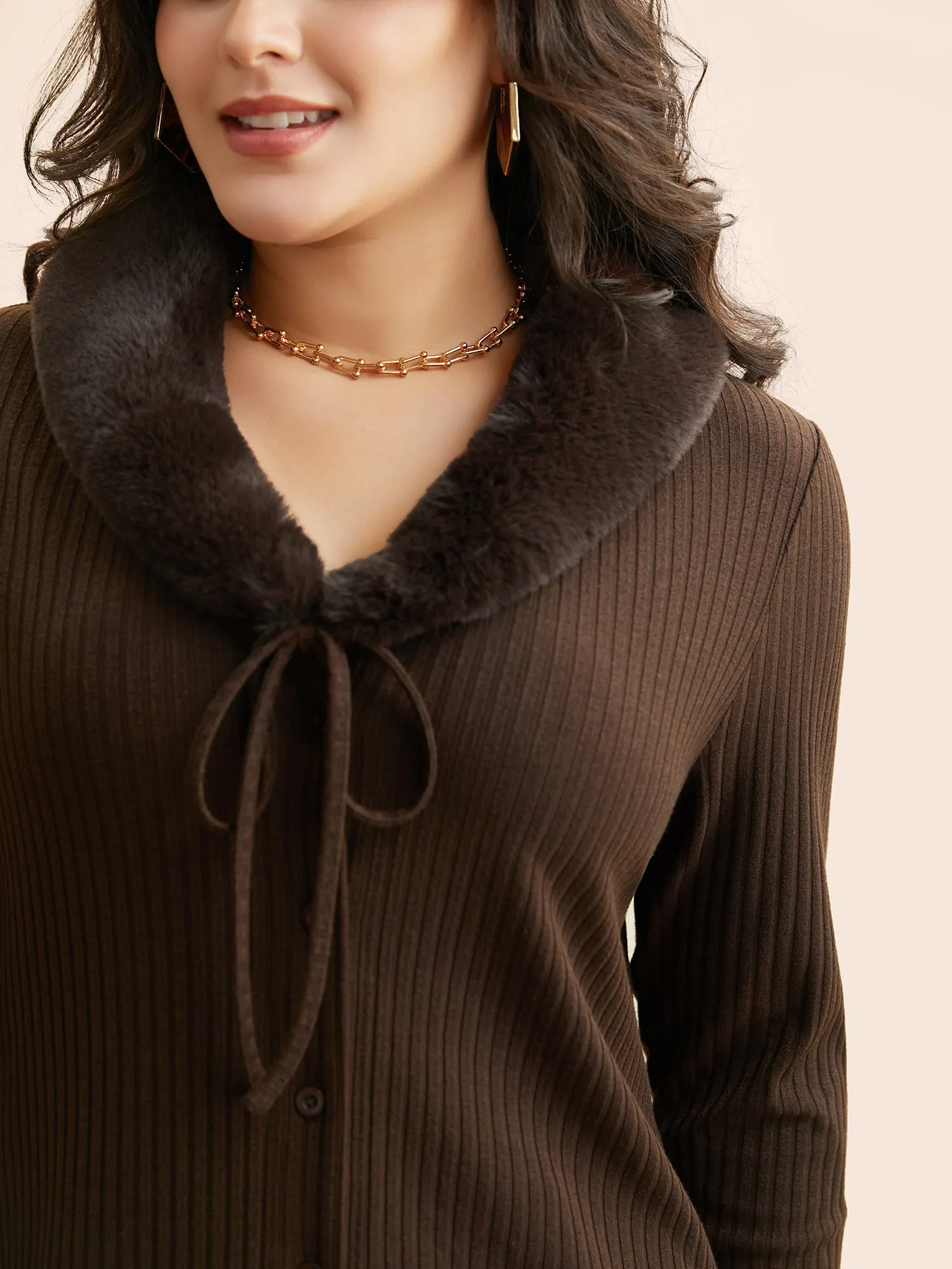 Patchwork Faux Fur Collar T-shirt sold by Bloomchic product image thumbnail 4