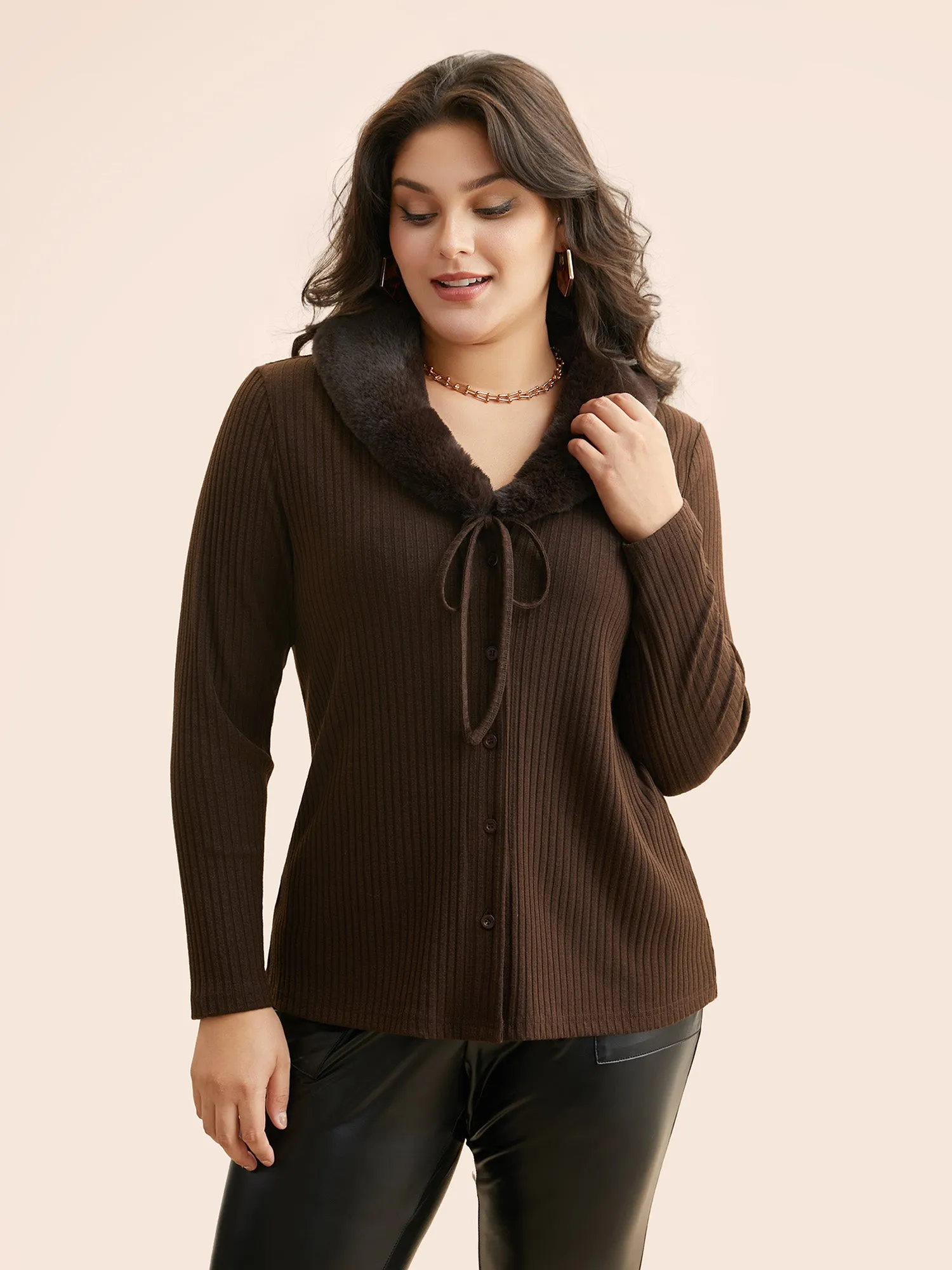 Patchwork Faux Fur Collar T-shirt sold by Bloomchic product image thumbnail 2