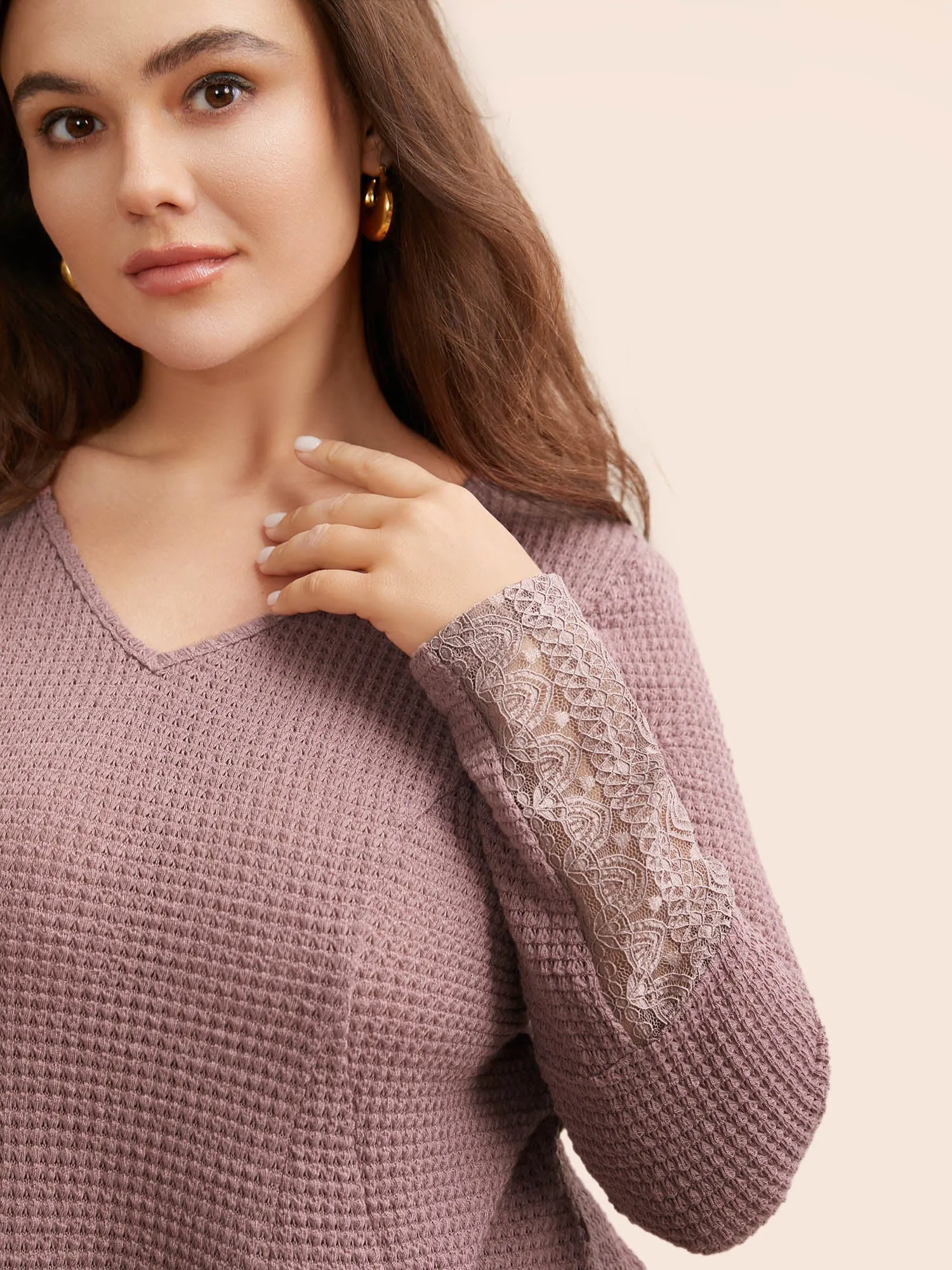 V Neck Lace Patchwork Texture T-shirt sold by Bloomchic product image thumbnail 4