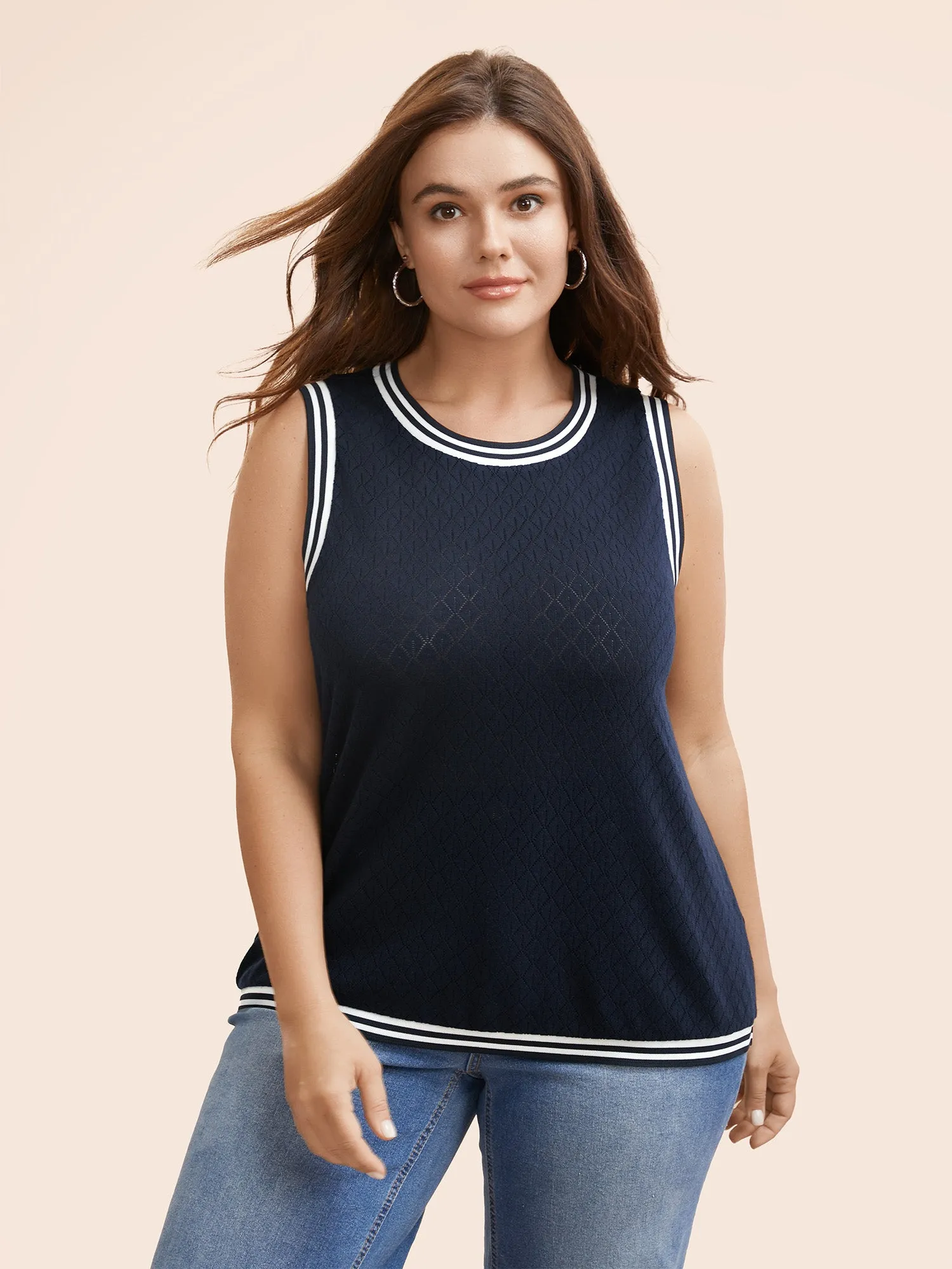 Crew Neck Contrast Trim Tank Top sold by Bloomchic product image thumbnail 3