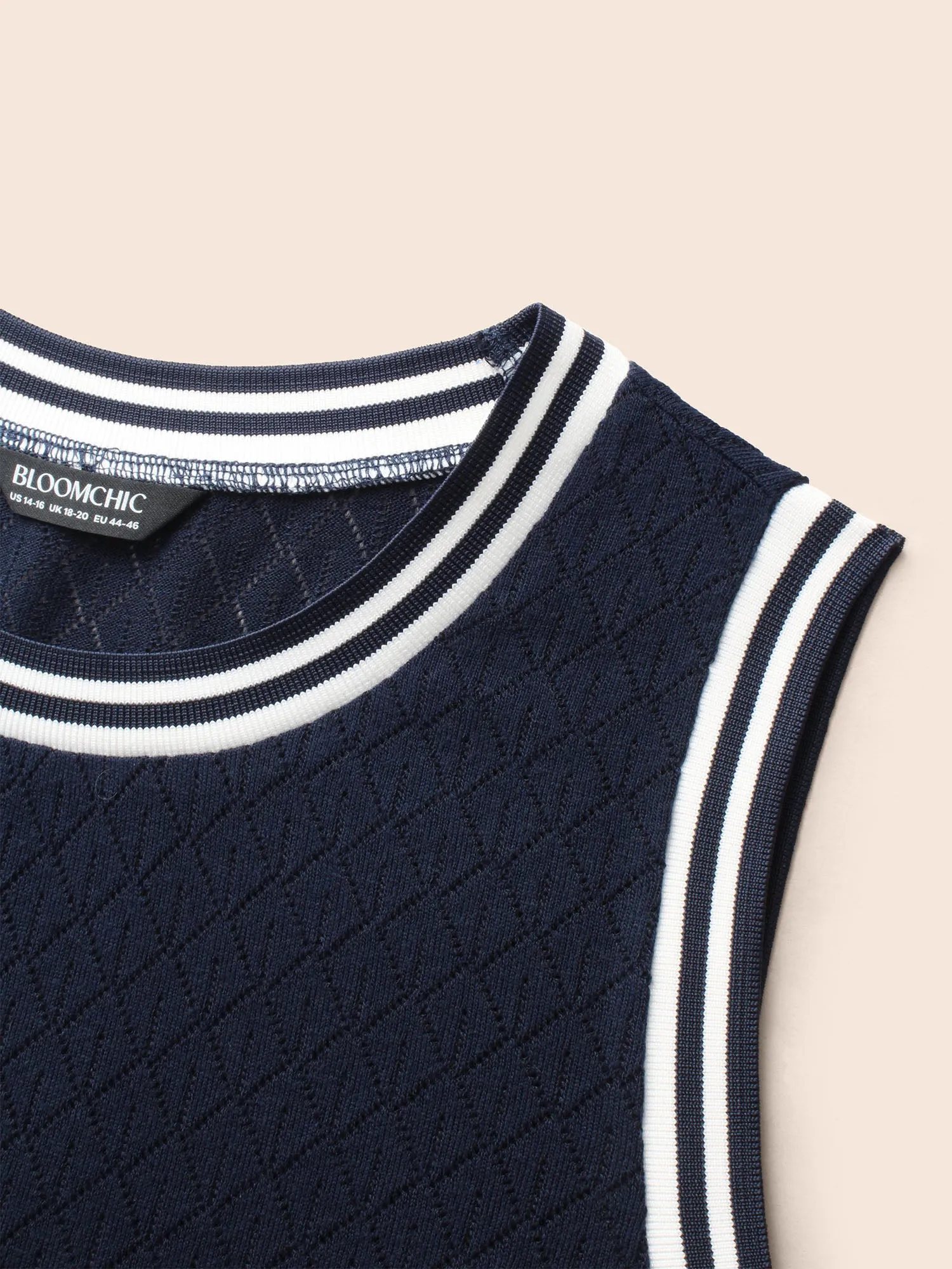 Crew Neck Contrast Trim Tank Top sold by Bloomchic product image thumbnail 5