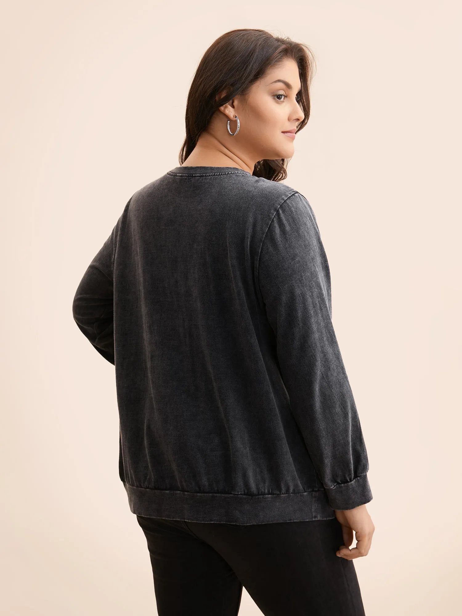 Moon & Star Print Vintage Pocket Sweatshirt sold by Bloomchic product image thumbnail 2