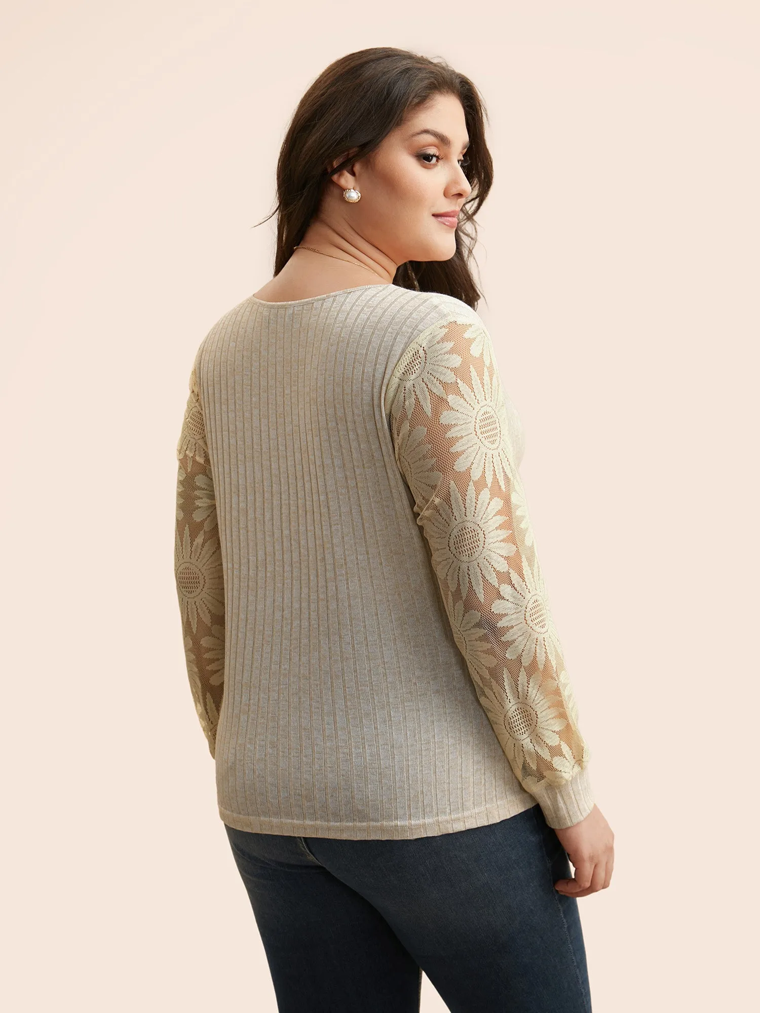 V Neck Texture Lace Patchwork T-shirt sold by Bloomchic product image thumbnail 3