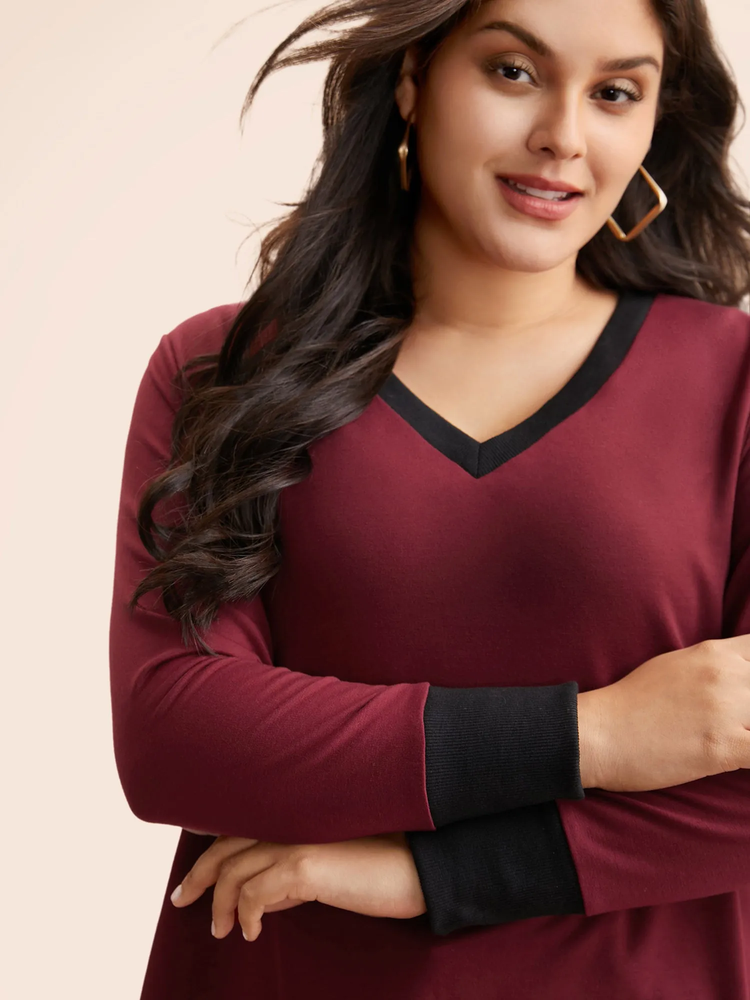 V Neck Contrast Patchwork Sweatshirt sold by Bloomchic product image thumbnail 5