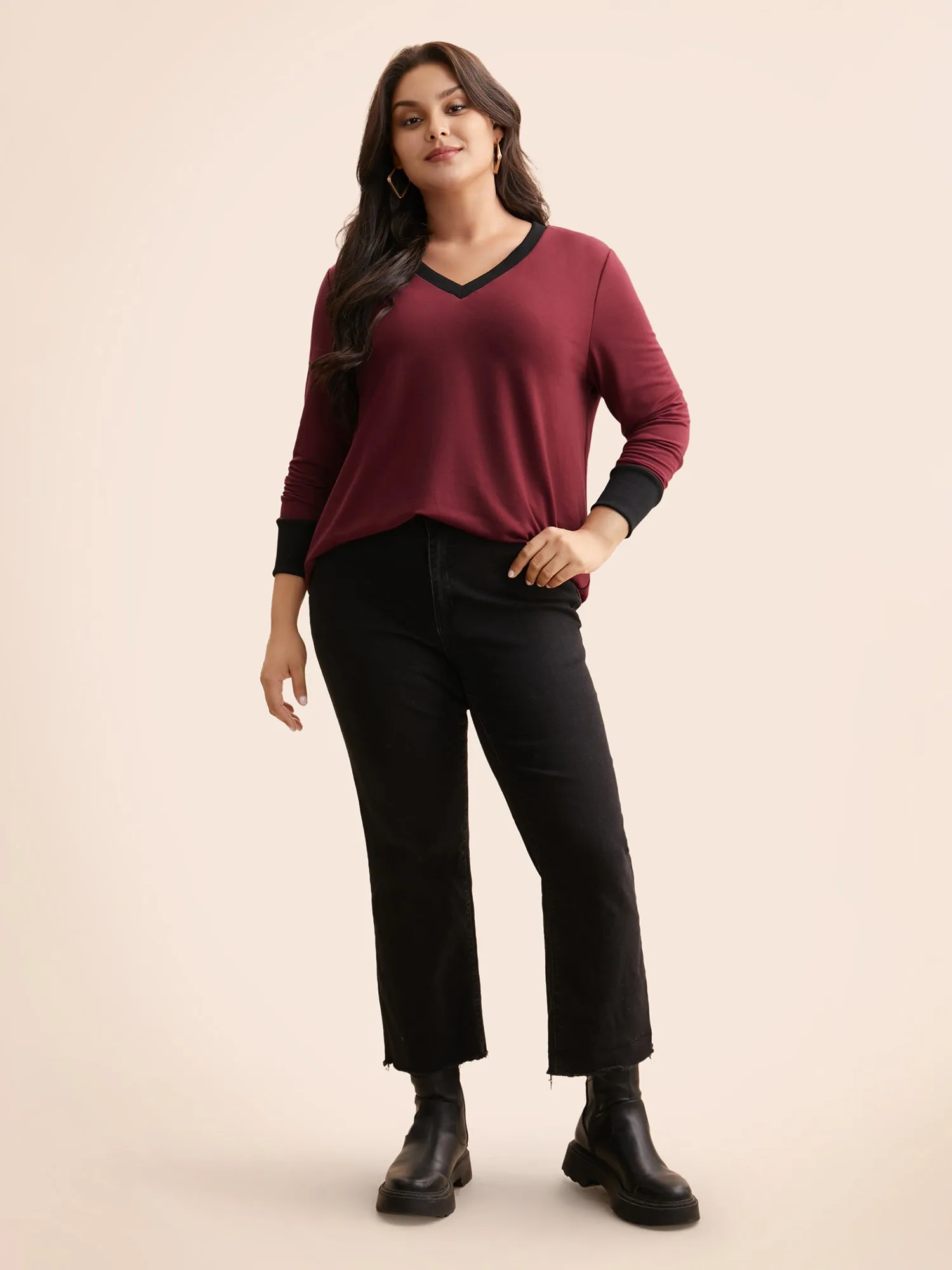 V Neck Contrast Patchwork Sweatshirt sold by Bloomchic product image thumbnail 4