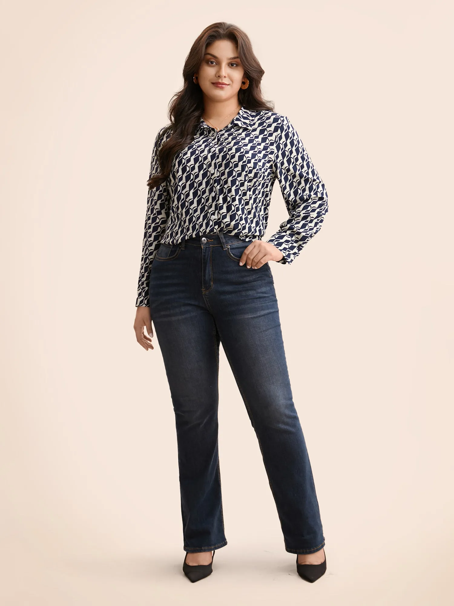 Geometric Shirt Collar Pleated Blouse sold by Bloomchic product image thumbnail 3