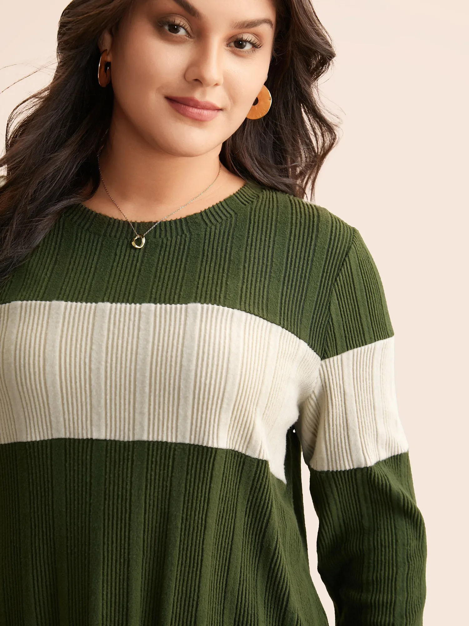 Contrast Patchwork Textured T-shirt sold by Bloomchic product image thumbnail 4