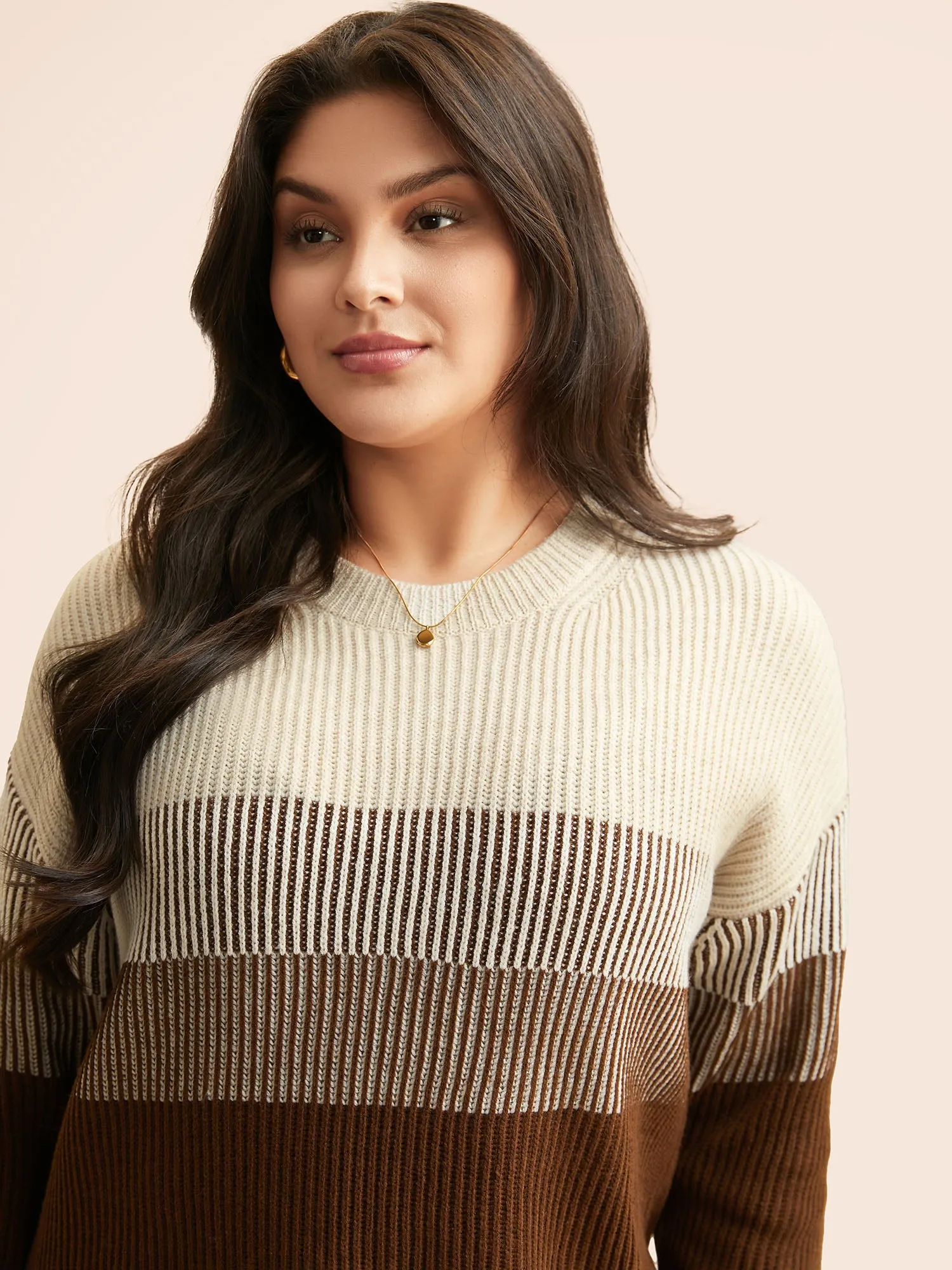 Colorblock Contrast Texture Slit Hem Pullover sold by Bloomchic product image thumbnail 4