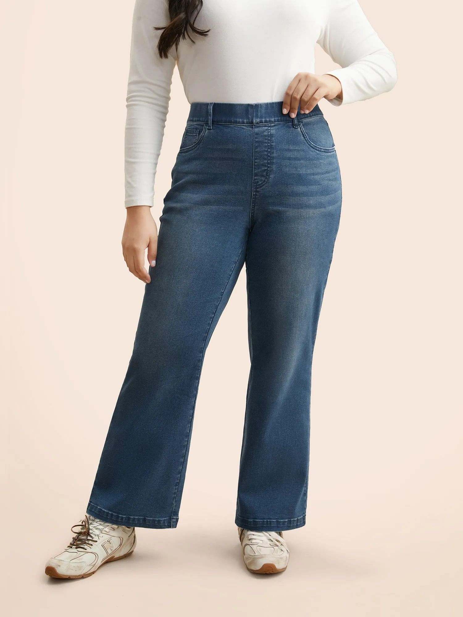Medium Wash Elastic Waist Straight Leg Jeans sold by Bloomchic