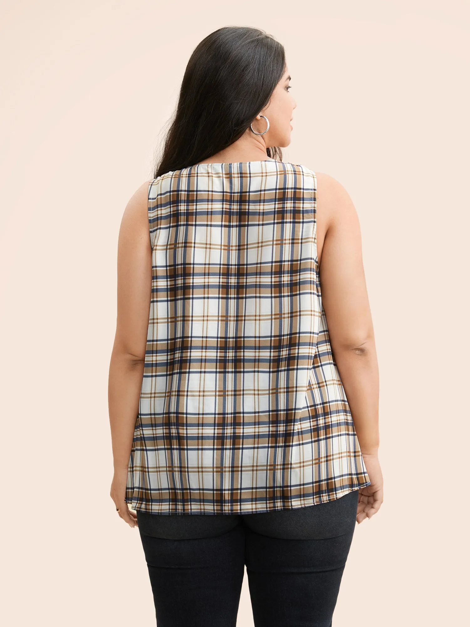Crew Neck Plaid Gathered Tank Top sold by Bloomchic product image thumbnail 4