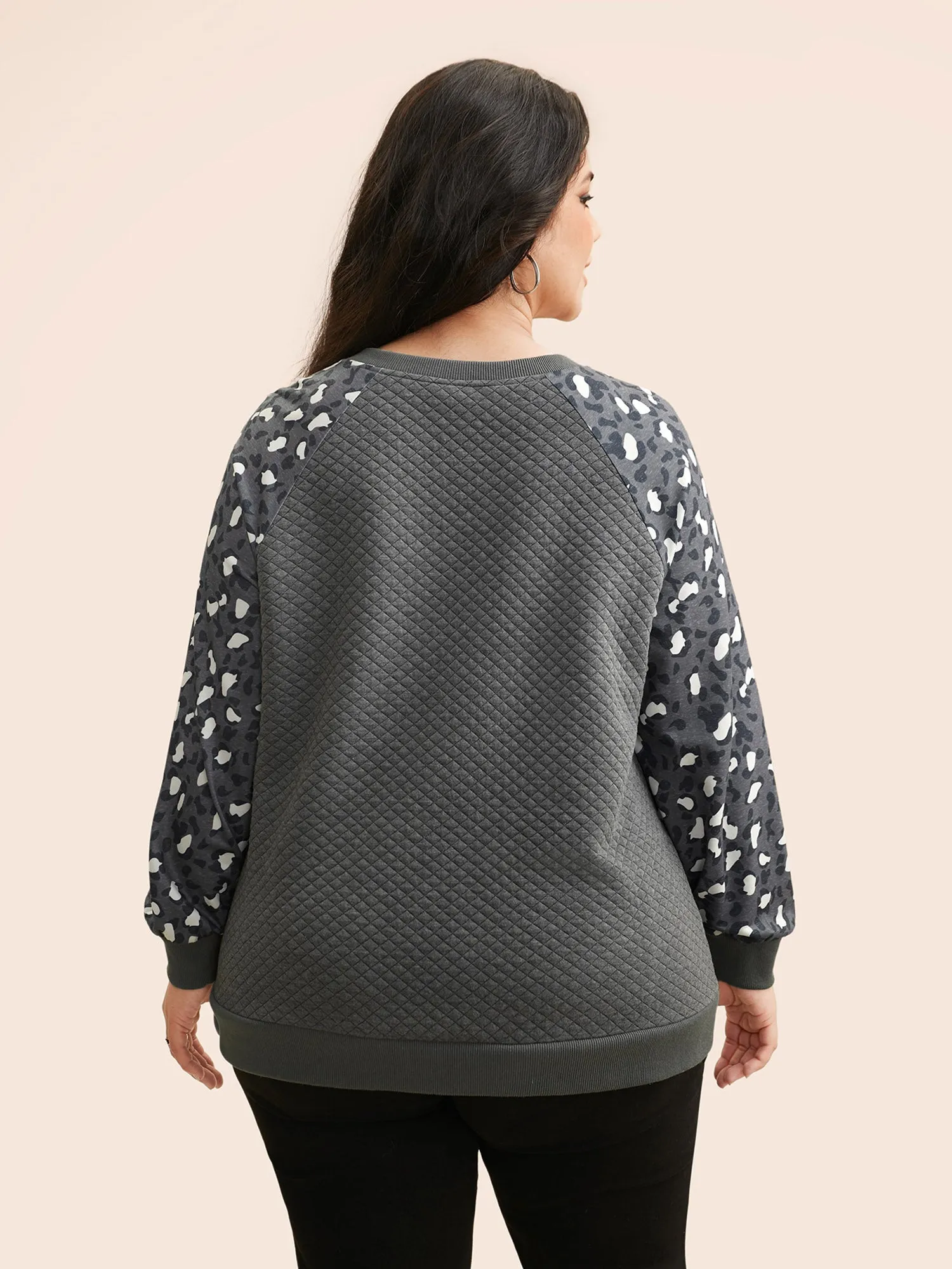 Leopard Print Patchwork Raglan Sleeve Sweatshirt sold by Bloomchic product image thumbnail 5